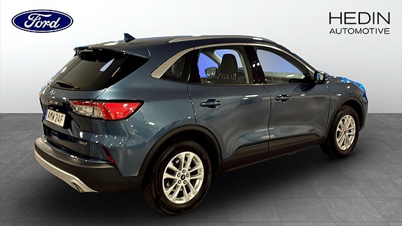 Ford Kuga 2 of 5