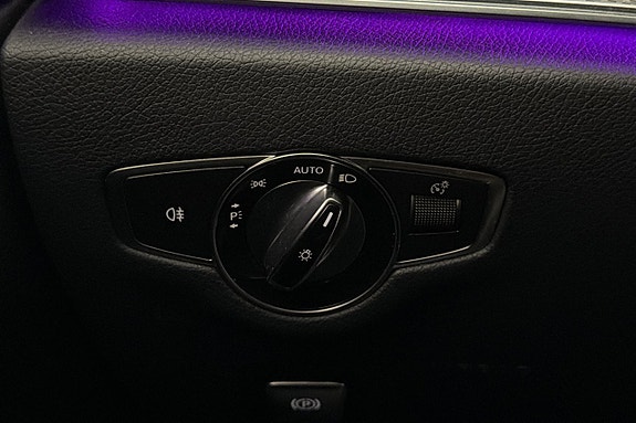 Mercedes-Benz E220 27 of 30