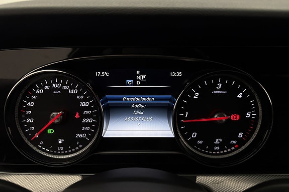Mercedes-Benz E220 24 of 30