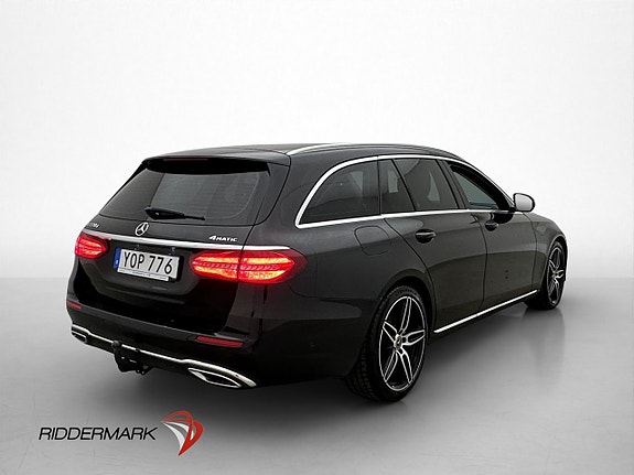Mercedes-Benz E220 8 of 30