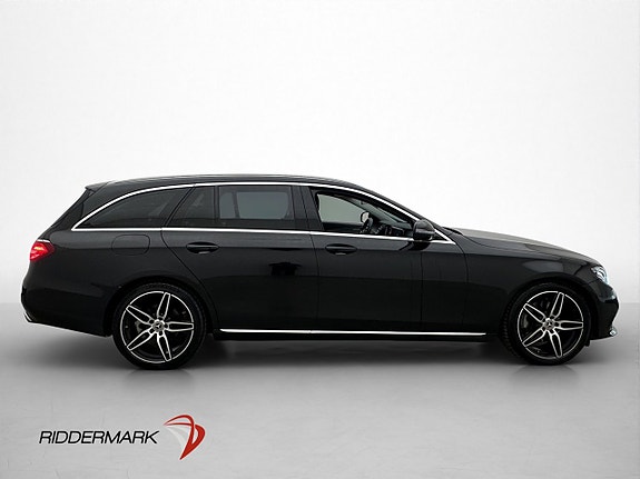 Mercedes-Benz E220 9 of 30