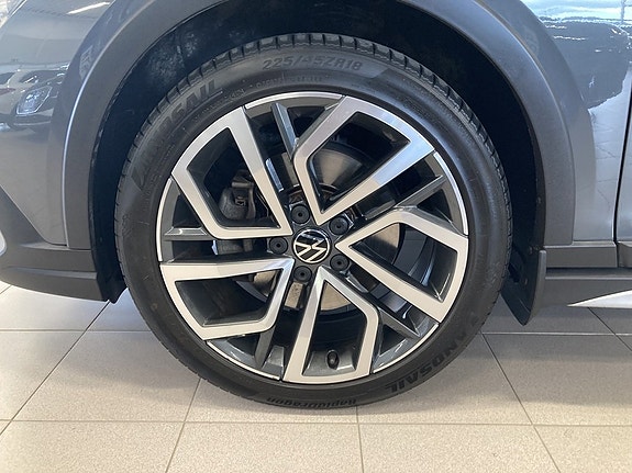 Volkswagen Golf I 8 of 25