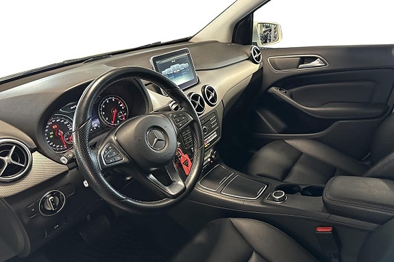 Mercedes-Benz B220 7 of 25