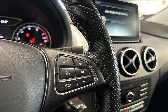 Mercedes-Benz B220 23 of 25