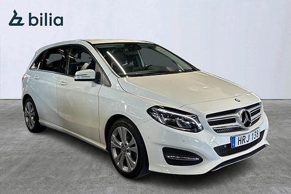 Mercedes-Benz B220 2 of 5