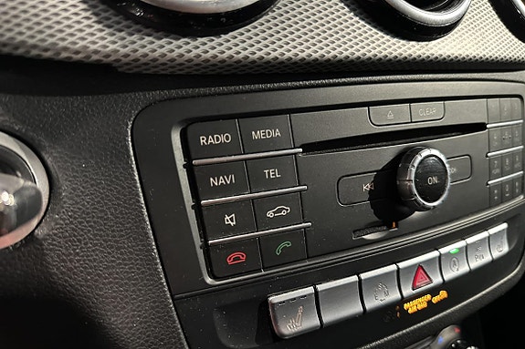 Mercedes-Benz B220 22 of 25