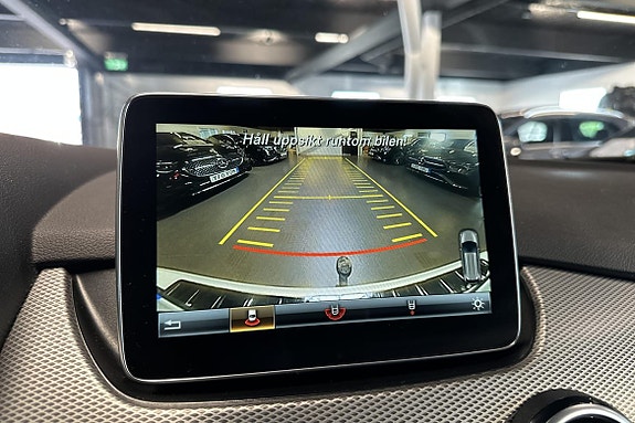 Mercedes-Benz B220 19 of 25