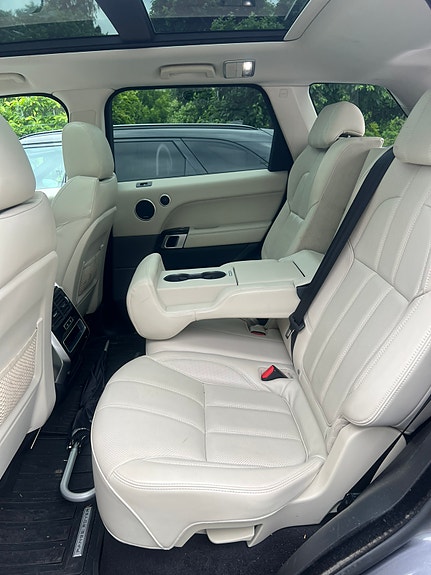 Land Rover Range Rover Sport 4 of 5