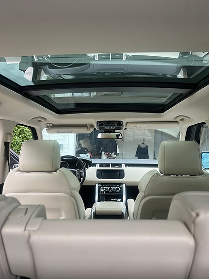 Land Rover Range Rover Sport 5 of 5