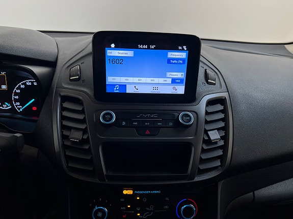 Ford Transit Connect 9 of 12