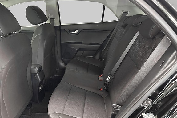 Kia Rio 13 of 18