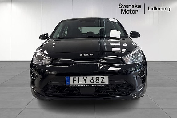 Kia Rio 2 of 18