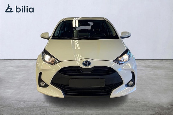Toyota Yaris 6 of 21