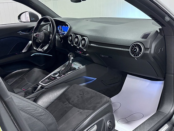 Audi TT 14 of 26