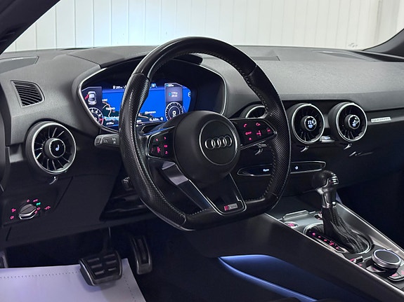 Audi TT 16 of 26