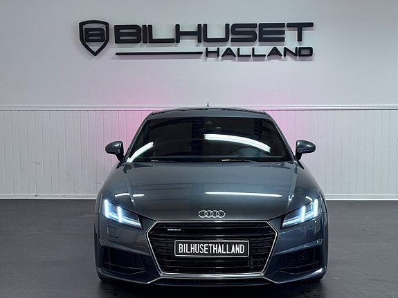 Audi TT 4 of 5
