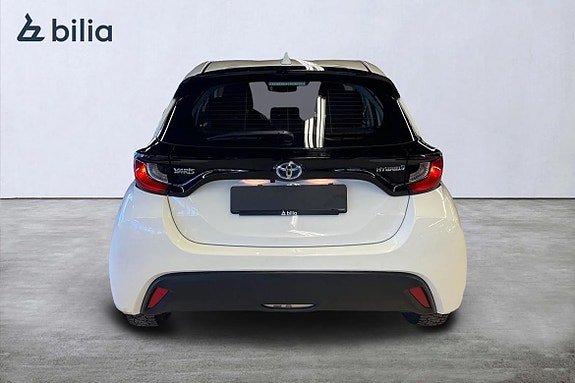 Toyota Yaris 5 of 20