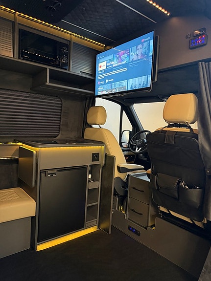 Mercedes-Benz Sprinter 317 7 of 30