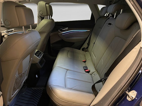 Audi e-tron 5 of 16