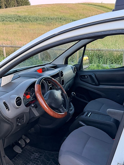 Peugeot Partner 4 of 5