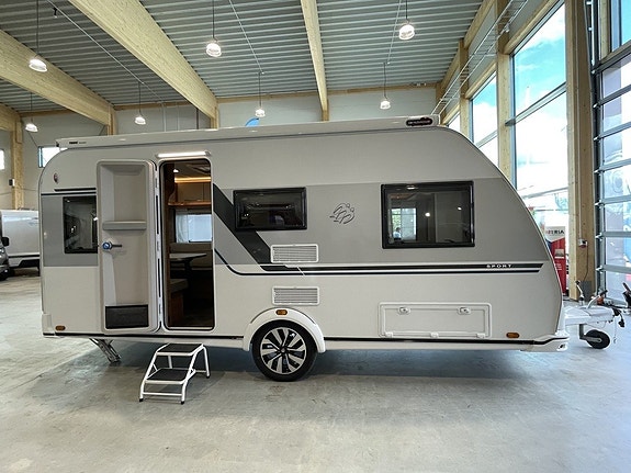 Knaus Sport 460 / Långbädd / B-körkort 1400kg / Box-Markis / Fint skick 2 of 5