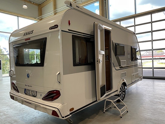 Knaus Sport 460 / Långbädd / B-körkort 1400kg / Box-Markis / Fint skick 4 of 5