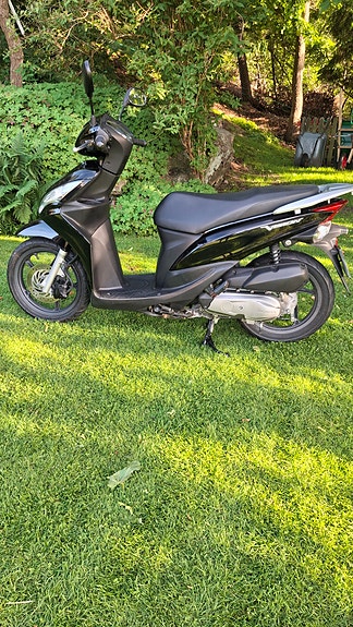 Honda NSC50 3 of 8