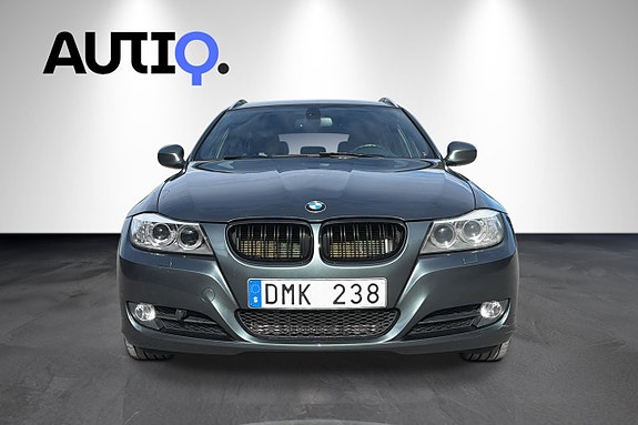 BMW 320d 2 of 5