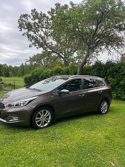 Kia Ceed 2 of 13