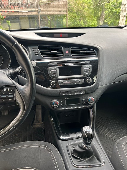 Kia Ceed 9 of 13