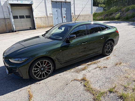 BMW i4 3 of 18