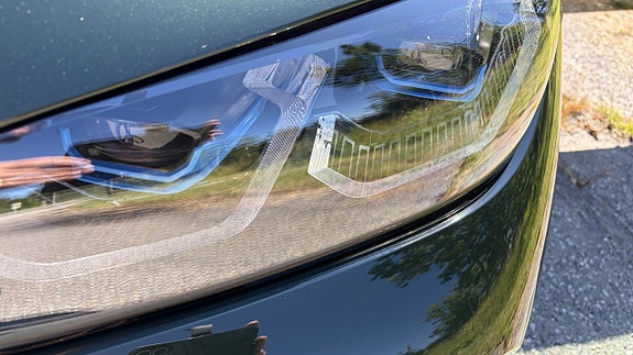 BMW i4 12 of 18