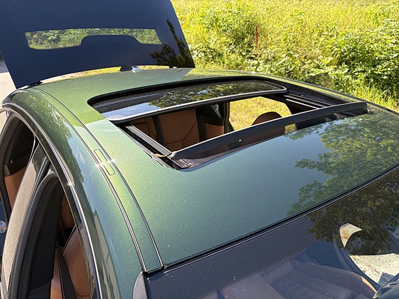 BMW i4 10 of 18