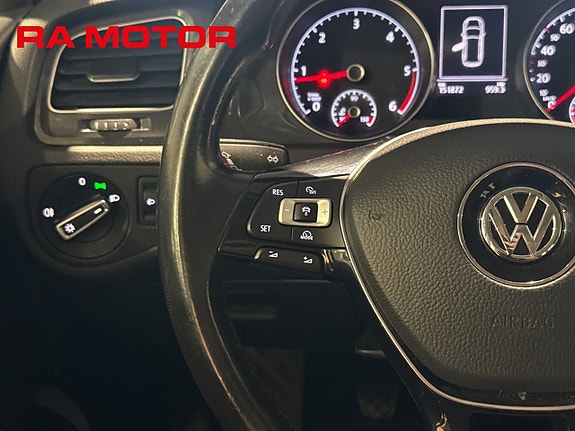 Volkswagen Golf VII 16 of 26