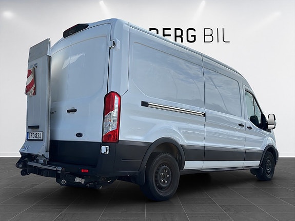 Ford Transit 5 of 5