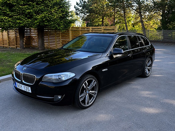 BMW 520d 2 of 5