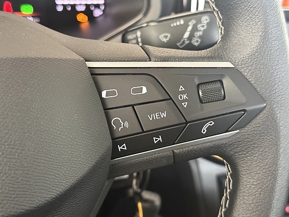 Seat Arona 15 of 21
