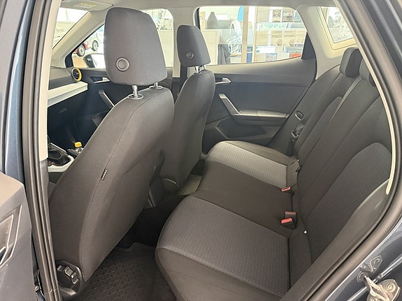 Seat Arona 14 of 21