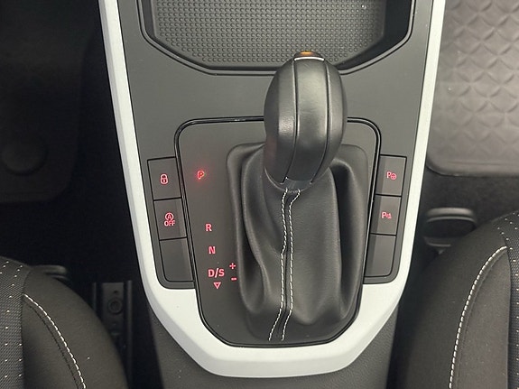 Seat Arona 20 of 22