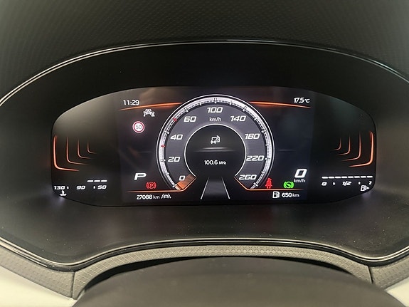 Seat Arona 17 of 22