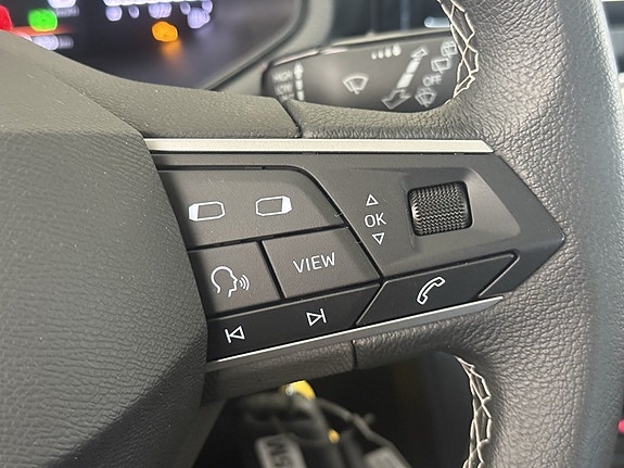 Seat Arona 11 of 22
