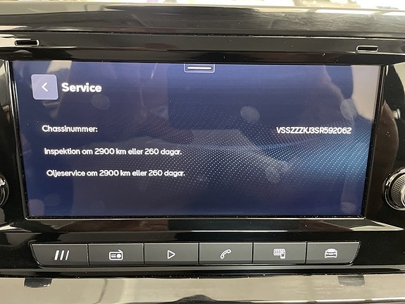 Seat Arona 15 of 19