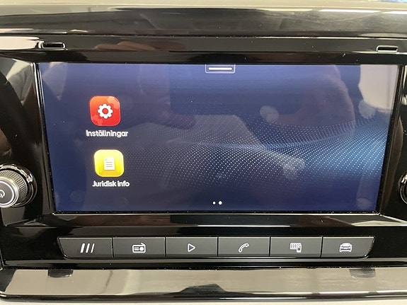 Seat Arona 17 of 19