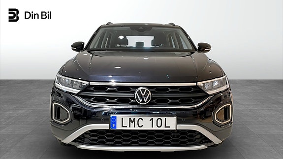 Volkswagen T-Roc 4 of 5