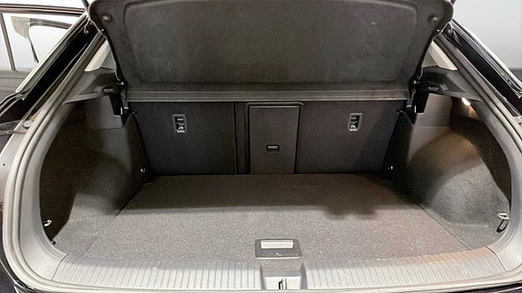 Volkswagen T-Roc 12 of 12