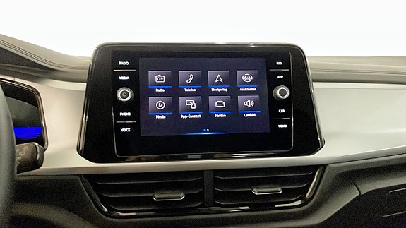 Volkswagen T-Roc 9 of 12