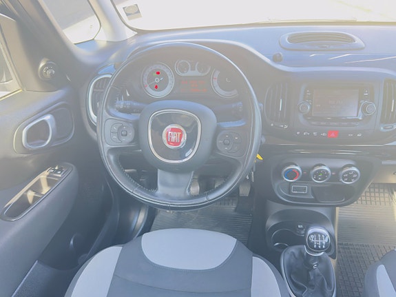 Fiat 500L 10 of 13