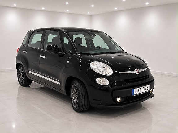 Fiat 500L 4 of 5