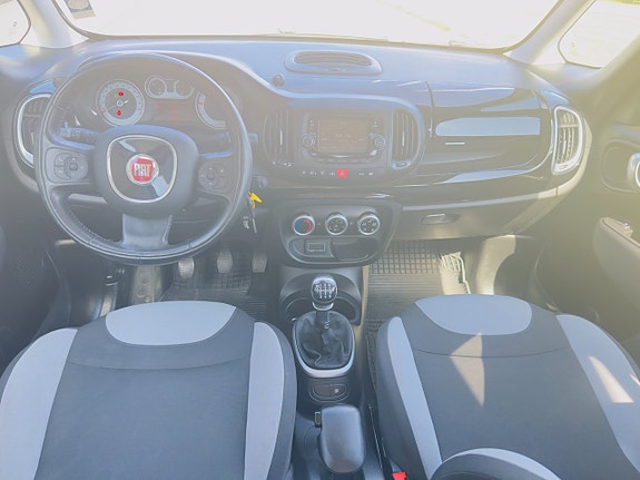 Fiat 500L 9 of 13