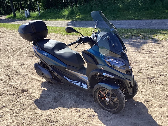 Piaggio MP3 530 HPE 3 of 4